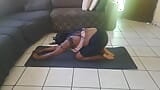 Profesora de yoga cachonda snapshot 1