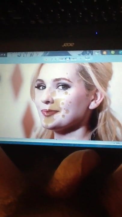 Abigail Breslin cumshot 2