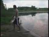 Puta envejecida en la naturaleza follando con un joven turista snapshot 2