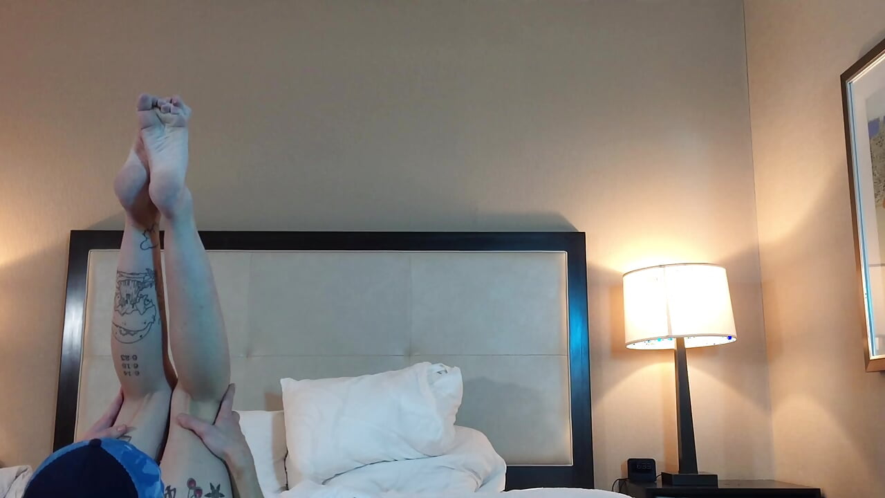Eating Petite Woman's Pussy