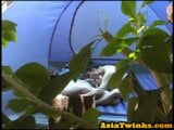 Camping asiatischer Twink Felgen und fickt Amateur Arsch nach Blowjob snapshot 12