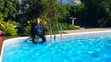 Mit Leder Schwimmen snapshot 14