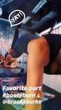 Alessandra Ambrosio - Workout (cleavage) 22-1-2020 snapshot 6