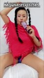 Menelan dildo gergasi snapshot 12