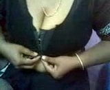 Tamil Aunt has Affair With Neighbour House Young College Boy snapshot 2