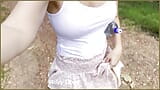पत्नी को बिना ब्रा और पैंटी के चलने की हिम्मत मिलती है और वह अपने मस्त अद्भुत स्तनों को चमकाती है snapshot 16