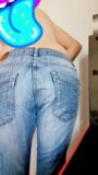 Culo de crossdresser griego en jeans ajustados y tanga snapshot 7