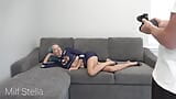 Casting couch e01, erstes mal, milf-model wird zu hardcore-porno überredet - kostenloses video snapshot 11