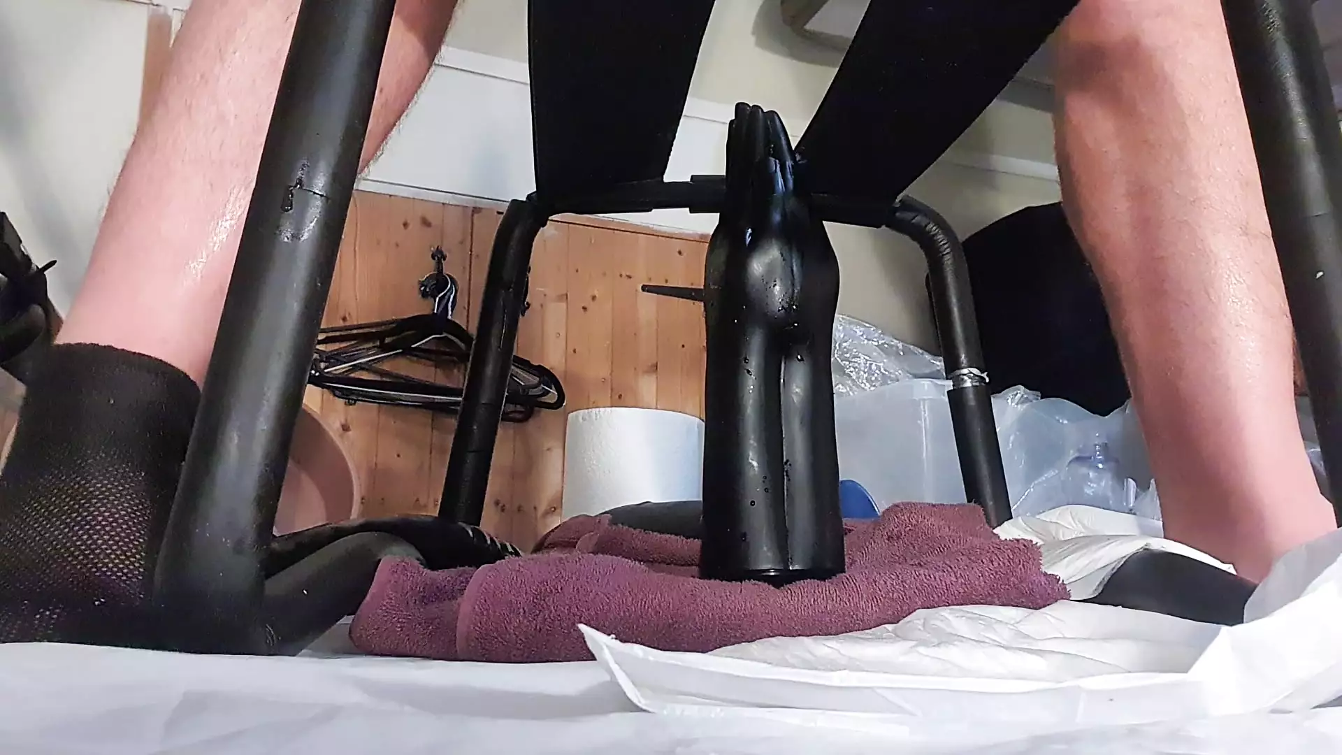 Elle Chevauche Des Godes normes Devant La Cam ra XHamster