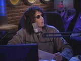 Howard Stern шлепает 23-летнюю задницу рыбкой snapshot 19