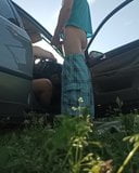 Sexo al aire libre, esposa persiguiendo en coche snapshot 1