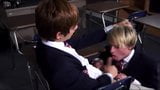 Twink -schooljongens doen het in de klas snapshot 8