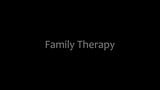 Une belle-mère et son beau-fils font l'amour - Lilian Stone - Family Therapy snapshot 1