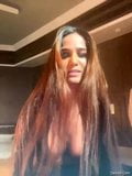 Poonam pandey, 섹시한 스트립쇼 snapshot 1