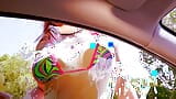 Lavado de autos sexy con 2 chicas calientes snapshot 9