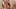 Kelsi Monroe doet op zijn hondjes tijdens massage