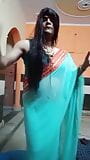 Crossdresser India Shreya Bhabhi dalam lagu Bollywood snapshot 12