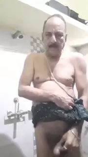 Older Man's Secret Under Lungi: Gay Asian Handjob Porn | xHamster