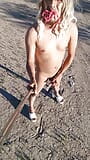 trans caminando desnuda con tacones en publico muy caliente snapshot 10