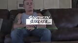 Southernstrokes - vaquero tatuado masturbando su gran polla snapshot 1