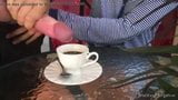 Frisches Sperma im Kaffee snapshot 12