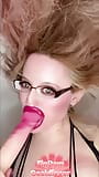 Grote lippen bimbo snotaap pik zuigen snapshot 8