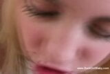 Schattige mollige blonde Birtney pijpt pik met een cumshot snapshot 1