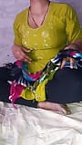 Hot sexi bhabhi ki nude chuchi or chut show video snapshot 1