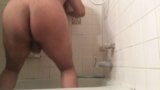 シャワー中の裸のスクワット snapshot 3