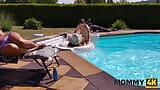 MOMMY4K. Colpo di sole alla Piscina dell'amore snapshot 10