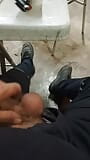 Чоловік-мастурбує своїм членом на веб-камеру під час куріння snapshot 11