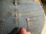 Éjaculation sur un jean express snapshot 1