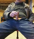 Str8 daddy jerk off in his working place snapshot 8