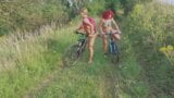 Tschechische MILFs Lenka S. und Petra h. snapshot 1