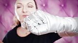 Asmr: guantes largos de ópera plateados brillantes de arya grander. fetiche que suena video sfw gratis. snapshot 5