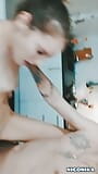 Femme argentée - baise dans le bain snapshot 1