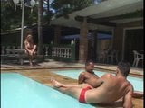 Rocco Brazilië met tgirl bij het zwembad snapshot 1