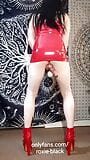 Latex-Tgirl-Schlampe kommt snapshot 1