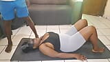 Fitnessstudio-training endet mit hardcore-sex snapshot 3