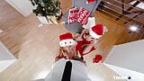 Teenmegaworld - Tmwpov - Ta bite est notre cadeau de Noël snapshot 10