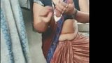 Bhabhi apne doodh dikhiya snapshot 4