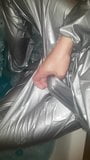 Branlette dans mon costume en pvc argenté snapshot 1