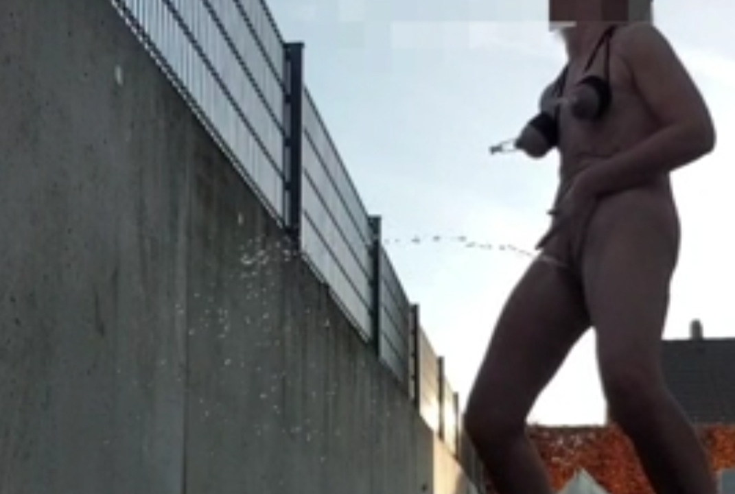Julie's outdoor squirt