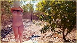 Wifey le encanta hacer yoga desnuda al aire libre snapshot 13