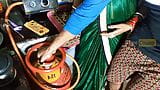 Kitchen me gas cylinder de ne k bahane bhabi k sath sexs snapshot 1