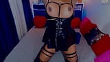 Reine transsexuelle en latex snapshot 2