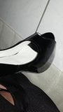 Huge Load in High Heel snapshot 8