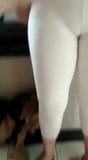 Legging branco coladinha no meu corpo snapshot 6