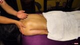 Mooie rondborstige latina krijgt een massage snapshot 14
