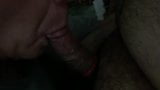 Un gros nichon gay portant un cockring se fait sucer par un anonyme aux yeux bandés snapshot 10